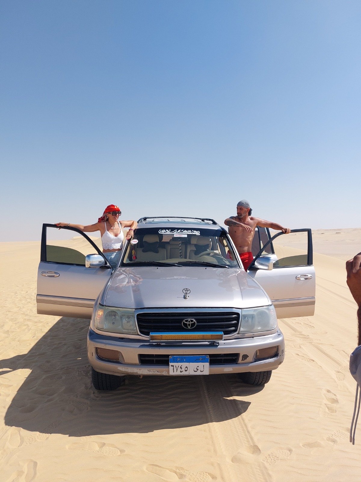 Tour al Oasis de Bahariya y el Desierto Blanco