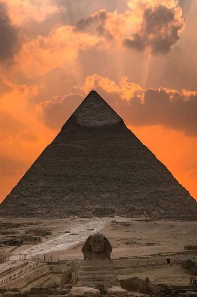 Complete Tour to the Pyramids of Giza and the Grand Egyptian Museum